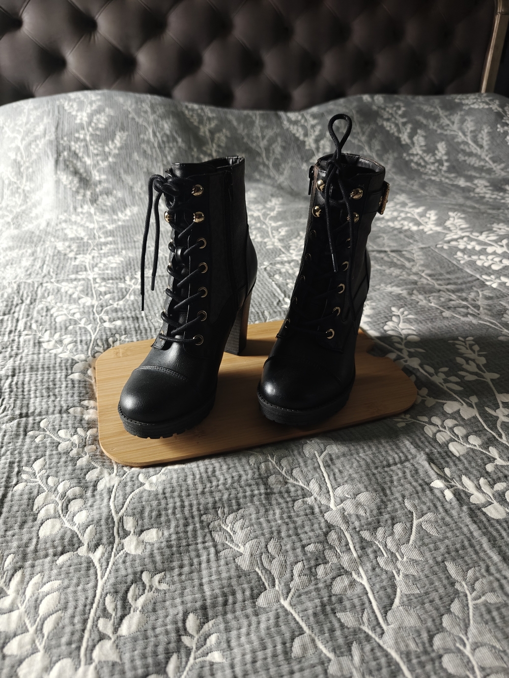 GBG Los Angeles Black Lace-Up Heeled Ankle Boots